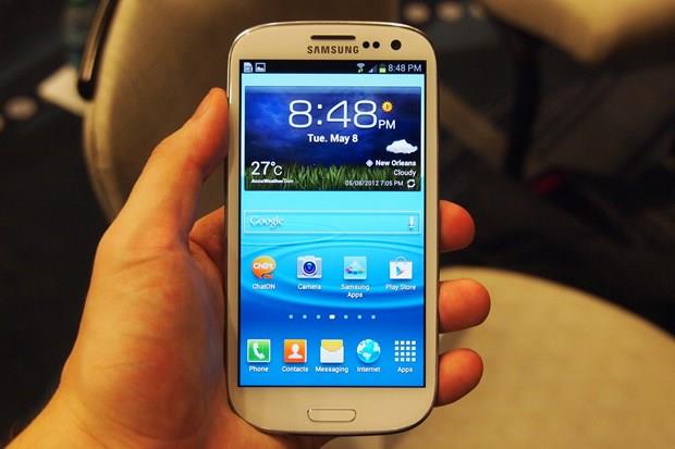 20- Galaxy S3  <br>  4.8 in ekran