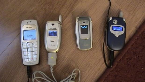 15- Nokia 6010<br>    Boyut: 117 x 49 x 22 mm