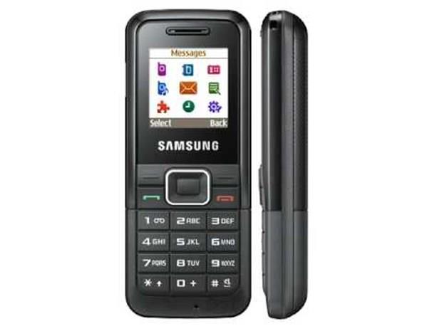 8- Samsung E1100  <br>  128 x 128 piksel ekran znrl