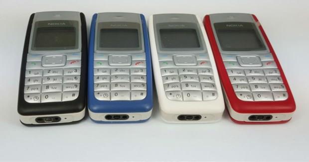 2- Nokia 1110<br>  Boyut: 104 x 44 x 17 mm