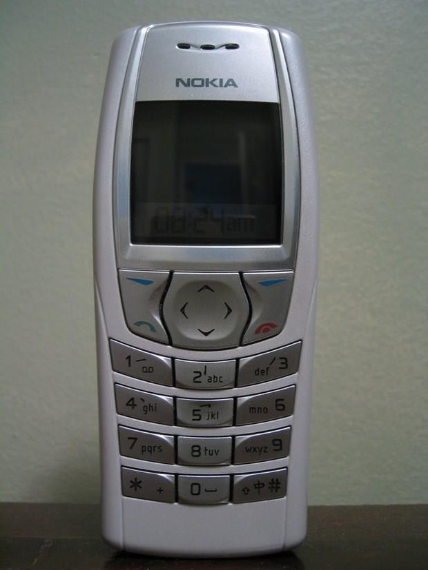 6- Nokia 6610<br>  780 mAh batarya