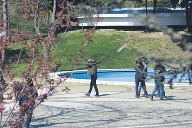 7'den 70'e her kesimin vakit geirdii Maka Park'nda senaryo icab silahlar patlaynca bir anda kendilerini ve ocuklarn silah seslerinin arasnda bulan anne ve babalar isyan etti.