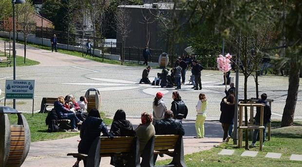 Yeni blmden ekrana gelen sahnede Sarp'n, polis kimliini tehlikeye atarak Celal&#8217;in evine gidip Melek&#8217;le konuaca ekranlara gelmiti.