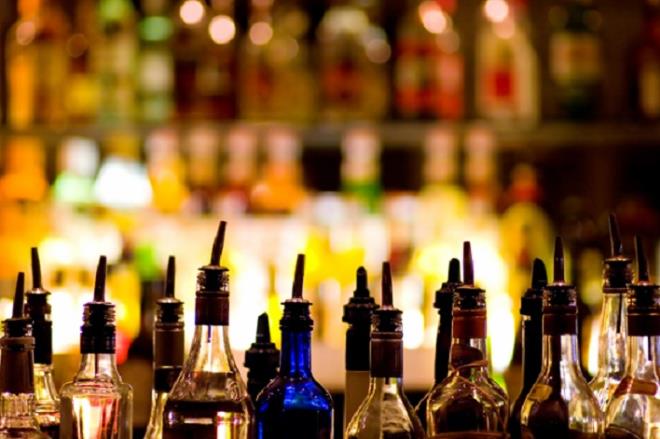 7- ki  <br>  Eski Trk kltrnde iki iilmesi yaygn bir gelenek. zellikle dnlerde ve mutlu gnlerde mzik eliinde iki iilmesi gelenei var. Oysa slm&#8217;da iki iilmesi kesinlikle yasak.