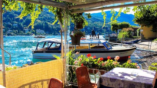 6- Isola Bella, talya  <br>Lago Maggiore'daki talyan adas Isola Bella, dnyadaki en gzellerden biri. Grkemli Borromeo saray, maaralar, teraslar, emeler ve trl ieklerden oluan baheler, neredeyse tm araziyi kaplyor. &#8216;Kraliyet kular&#8217; olarak da bilinen beyaz tavus kularn bahede yavaa dolarken grebilirsiniz.