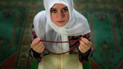 * Cuma gecesi Yasin suresini okuyann, gnahlar affedilir. [sfehani]