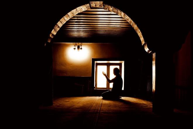 Cuma gn ikindi namaz ile gne batmasna kadar olan zaman diliminde dua edilmesi tavsiye ediliyor. Cuma gn okunmas gereken dua ise yle;