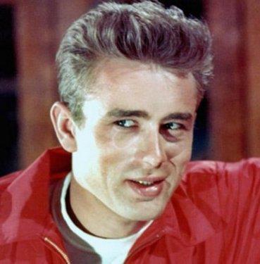 Ama herkes gzleri bozuk olduu iin hzl araba kullanmayan Dean'n nasl olup da byle bir kaza yaptn sorup durdu uzun sre.