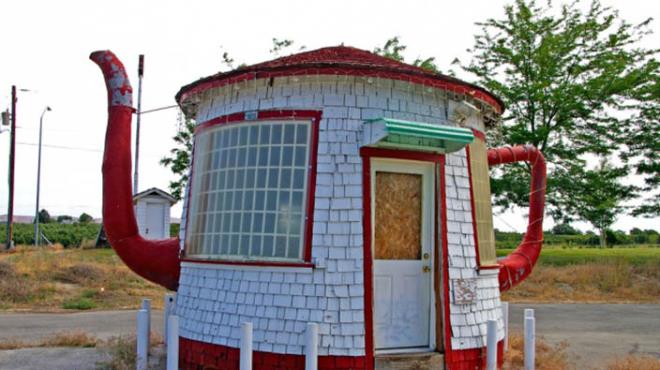 9 aydanlk evi  <br>Bu sevimli demlik ev, 1922 ylnda bir benzin istasyonu olarak ina edilmiti ve bugn hala ayakta! Ancak artk kullanlmyor.