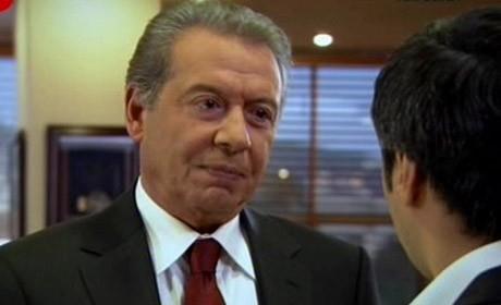 Can Grzap (d. 26 Mays 1944, stanbul), Sinema, Tiyatro ve dizi oyuncusu, yazar, eitmen.