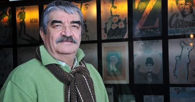 Bay Alkol Takdimimdir - 1981<br>  abanck - 1981<br>  akn Milyoner - 1980<br>  Devlet Kuu - 1980<br>  Zbk - 1980<br>  Tabancamn Sapn Glle Donatacam - 1980<br>  Bereketli Topraklar zerinde - 1979<br>  N'Olacak imdi - 1979<br>  Sev Beni - 1979<br>  Skandal - 1979<br>  Biz Byle Severiz - 1979