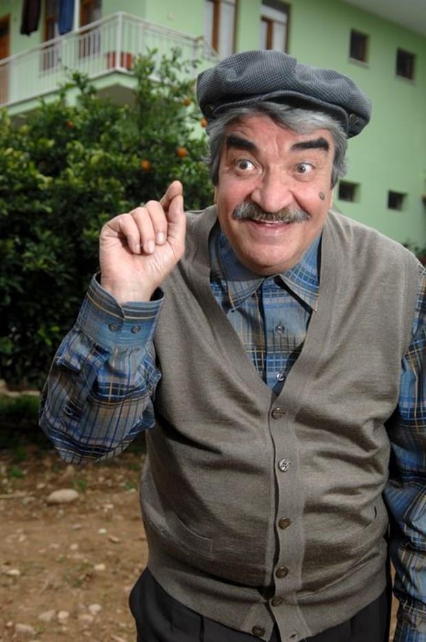 Sen Allahn Bir Lutfusun - 1999<br>  Aile Balar - 1999<br>  Kadnlar Kulb - 1999<br>  Salacak ykleri - 1998<br>  Unutabilsem - 1998<br>  Hollywood Kaaklar - 1996<br>  Sevda Kondu - 1996<br>  Sper Yldz - 1995<br>  Ayr Dnyalar - 1995<br>  Ayr Dnyalar (2) - 1995<br>  iek Taksi - 1995<br>  z - 1994