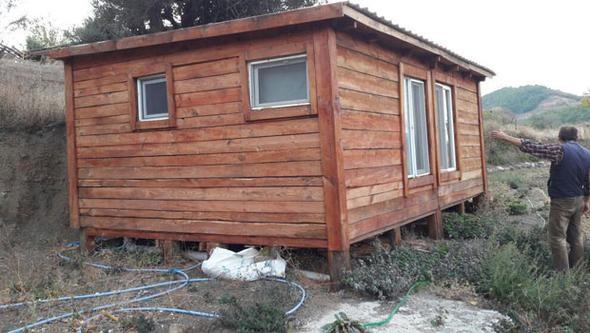 Vejeteryan oyuncu Boz, 10 yldr salkl beslenme konusunda edindii bilgi ve eitimine dayanarak yaratt &#8217;Boz Ay&#8217; markas ad altnda rettii ev yapm ikolatalarda kullanaca ceviz ve bademi de bu yreden almay planladn da syledi.