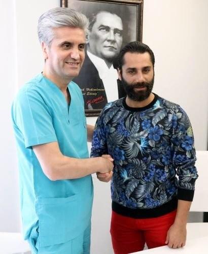 nk biz birlemedik. Herkes birlememizi istedi biz birlemedik. Ben de Adem de dik duruundan vazgemedi. Aramzda birka ey yaand ve sonra oturup konutuk. Ben elendikten 20 gn nce barmtk zaten. Haklarmz da helal ettik. Baka da bir skntmz yoktu. Kavgadan uzak durmaya altm ama orada a kalyorsunuz. Bir su bardann 75 gramna kadar pirinciniz var. 1 hafta onunla idare ediyorsunuz. Yarmaya 78 kilo girdim, 65 kilo ktm. 9 haftada 13 kilo verdim" dedi.