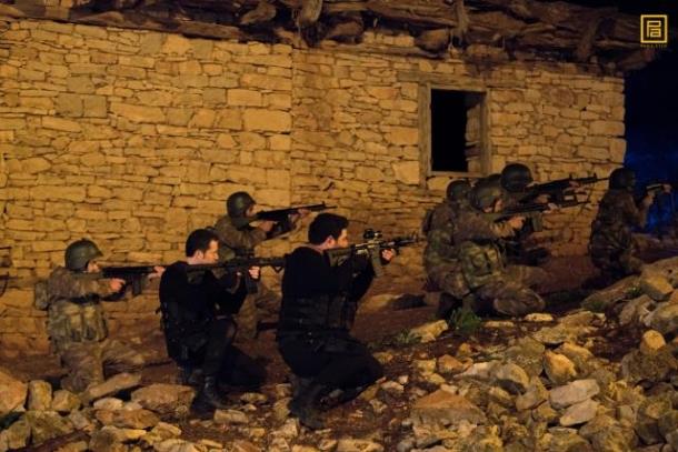 Pana Film deneyimli kadrosu, senaryosu, kurgusu ve mzikleri ile yine iddial bir filmle seyircinin karsna kmaya hazrlanyor.