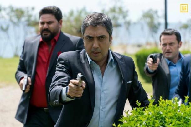 Merakla beklenen Kurtlar Vadisi 'Vatan' filminin ekimleri balad.