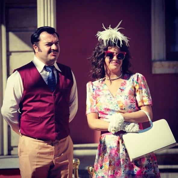 te yandan barollerinde Bra Pekin, alar orumlu, Ersin Korkut, Mahir pek gibi isimlerin yer ald, senaryosunu BKM Mutfak ekibinin yazd 'Kolonya Cumhuriyeti' 21 Nisan'da vizyona girdi.