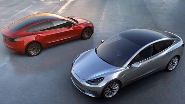 Tesla sz konusu hata nedeniyle ubat 2016 ile Ekim 2016 arasnda retilen Model S ve Model X aralarn geri aryor.
