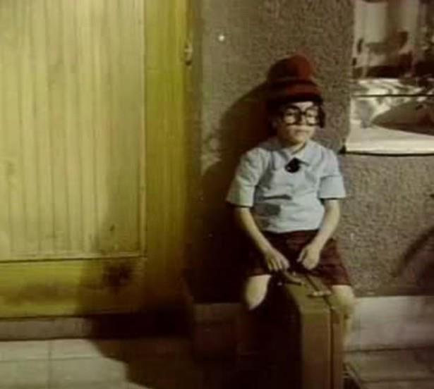 Gaziantep'li olan nder Tekin uan da memleketinde ikamet ediyor. Canlandrd Hdaverdi karakteri ile ok baarl bir i karan nder Tekin, zel bir irkette mdrlk yapyor.