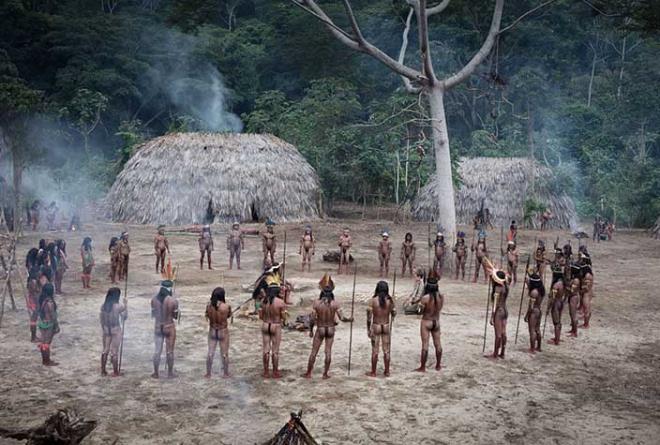 4- Kayp ehir Z (The Lost City of Z)  <p>  Ynetmen: James Gray<p>  Oyuncular: Charlie Hunnam, Sienna Miller, Tom Holland <p>  Tr: Macera<p>  IMDB Puan: 7.1<p>    Percy Fawcett kendini Amazon ormanlarna adam bir kaiftir.    Kaif, aratrd blgede daha nce bilinmeyen, bir zamanlar blgeye yerlemi olabilecek gelimi bir uygarla dair kantlar bulur.