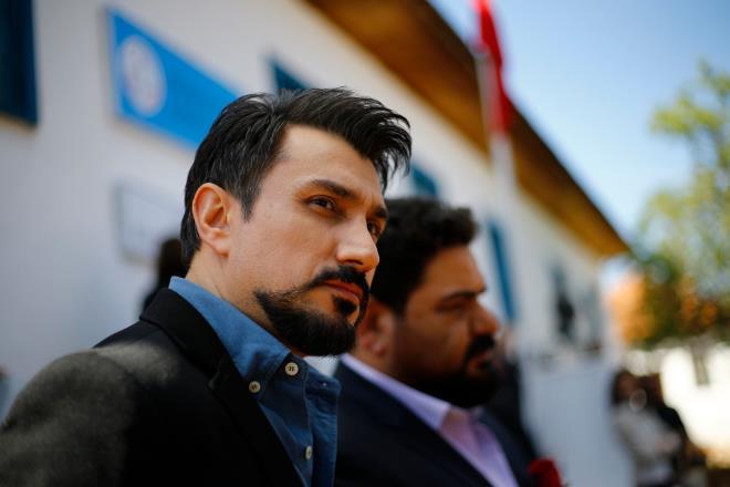 Film iin oluturulan temsili ehitlikte dua okuyan Necati amaz, Kurtlar Vadisi dizisinin baars ve Ortadou lkelerinde yakndan takip edilmesiyle ilgili dncelerinin sorulmas zerine unlar syledi: "Sanrm korkusuzluu yani milletten ald gle ekinmeden olaylar anlatabilmesinden kaynakl olduunu dnyorum. zelikle Ortadou ve Arap lkelerindeki ilgiyi de kahramanmzn sadece bir Trk kahraman deil, dou kahraman olmasna balyorum.