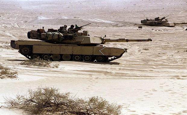 O zaman gkten ate ve duman decek ve denizlerin sular , ge doru kpklerini kusarak buharlaacak, ayakta olan her ey ba aa gelecek."