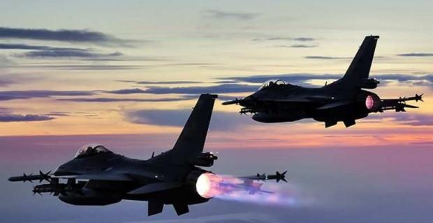 1991 ile 2003'e kadar olan srete yaananlar hatrlyoruz. O zaman da yaptmz hava operasyonlarna ayn eyleri derlerdi. 2003'te Irak operasyonu zaman geldiler. O blgeden El Kaide'yi karttlar. Trkiye PKK'y da kartn dedi. nceliklerimiz farkl dediler. PKK barnmaya devam etti. Sonra DEA kt ve bu gne geldik. 1991'den beri ok kaygllar. PKK ve terr konusunda hi kaygl olmadlar" ifadelerini kulland.