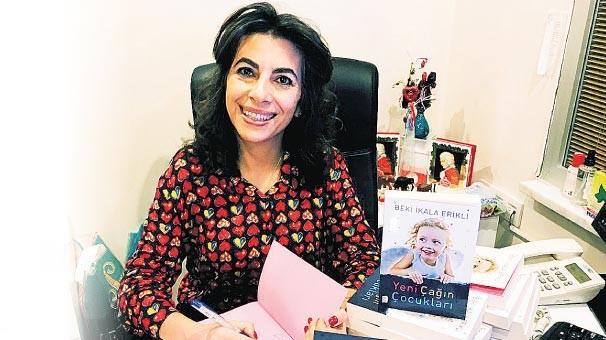 stanbul 10. Ar Ceza Mahkemesi'ndeki durumaya, tutuklu sank Sinem Ko getirildi. ldrlen Beki kala Erikli'nin ei Erdal Erikli ve kardei Davit ukran da durumada hazr bulundu.