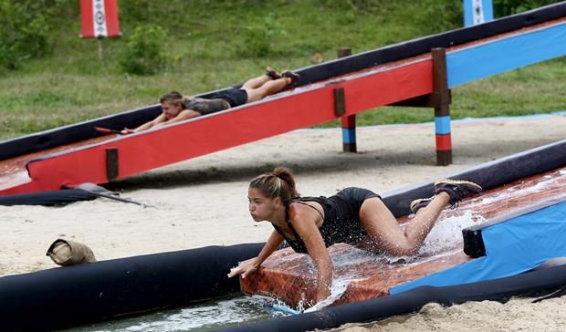 Kaybedenin dokunulmazlk oyunlarna -1 ile balayaca mcadele nefes kesti.