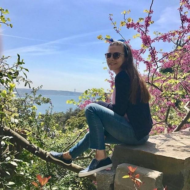 Burcu Kara<p>    "Baharda domamdan mdr iekleri bu kadar sevmeme sebep?"