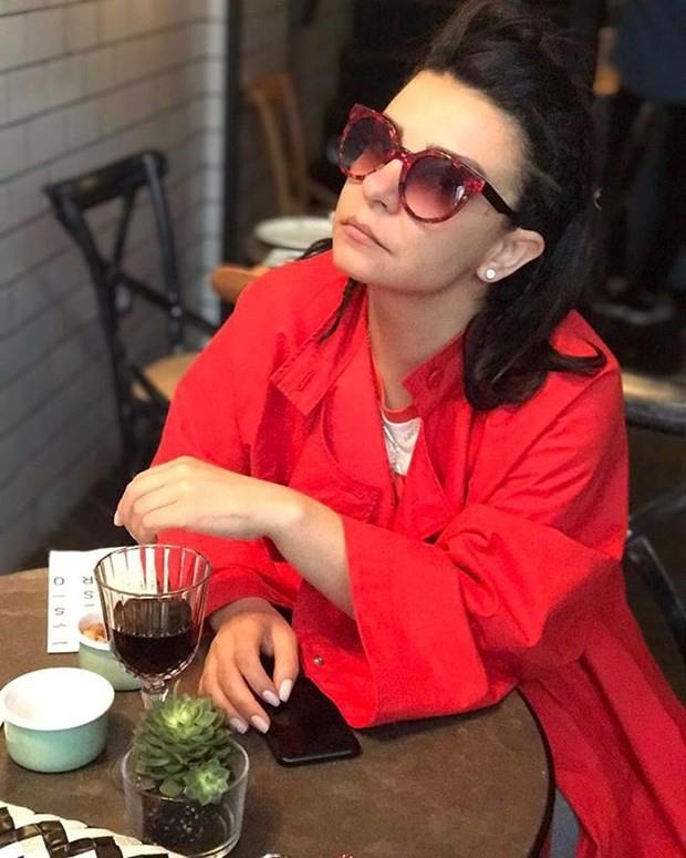 Fatma Turgut<p>    "-oldu mu imdi?" demedim iimden ama yleli gibi sanki.