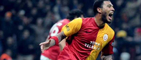 Daha nce de sk sk gndeme gelen Serdar Aziz iin Bursaspor'a Kazm para teklifini sunan Cimbom byk oranda anlama salad.