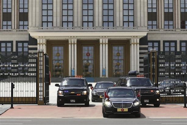 Cumhurbakan Recep Tayyip Erdoan, 2014 ylnda Cumhurbakan seilmesinin ardndan yeliinden ayrld, kurucusu olduu AK Parti'ye yeniden ye oldu. te tarihi gnden kareler...