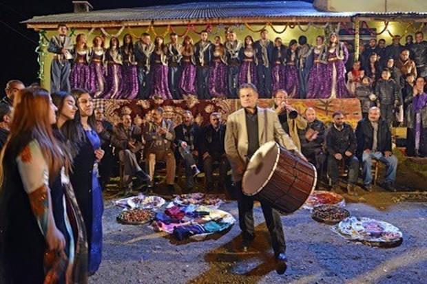 Yarnn Ad Baka   <br>    Moharram Zeinalzadeh ile Mustafa Delazy'nin ynettii Yarnn Ad Baka, bir obann hikyesini anlatyor. <br>      (26 Mays 2017)    Kaynak: Box Office Trkiye