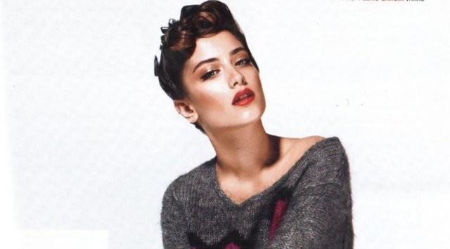 "Kariyerimi doru zamanda doru yerde olmaya ve ansma balyorum" diyen Kaya, kendisini milyonlarca izleyiciye tantan 'Genco' dizisinin grmesine gittiinde bana ilgin bir olay geldi.