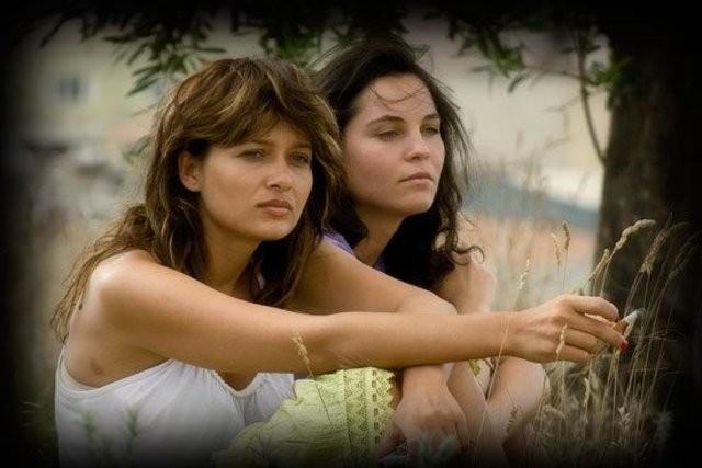 Ama ona bu filmde oynamann kaplarn aan 'kinci Bahar' dizisindeki Glsm karakteri oldu. Daha sonra 'ellale' ile sinemaya adm att.