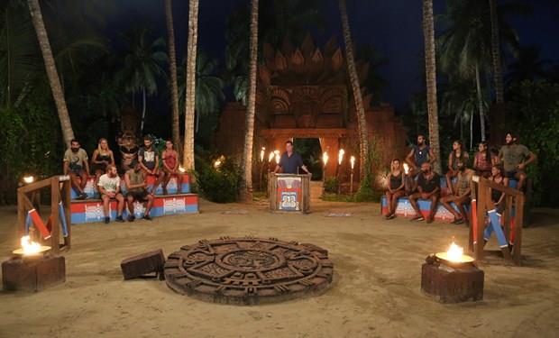 Survivor'da cuma gn bir dl oyunu daha oynanacak. Cumartesi ve pazar gnleri nller ve gnlller takm dokunulmazlk oyunu iin kar karya gelecek. Pazartesi ve sal ise oynanacak dl, iletiim ve sembol oyunlarnn ardndan elemeye geilecek.