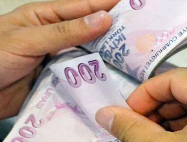 - SGK'ya bal tahsil dairelerince takip edilen, tahakkuk ettii halde denmemi 2017 yl Mart ay ve nceki aylara ilikin sigorta primi, emeklilik kesenei ve kurum karl, isizlik sigortas primi, sosyal gvenlik destek primi, istee bal sigorta primleri ve topluluk sigortas primi, yallk ayl, emekli ayl veya malullk ayl balandktan sonra sigortal saylmasn gerektirir nitelikte almas nedeniyle ilgili mevzuatna gre denmesi gereken 2016 yl ubat ay ve nceki aylara ilikin sosyal gvenlik destek primi, Mart 2017 sonuna kadar bitirilen zel nitelikteki inaatlar ile ihale konusu ilere ilikin yaplarn n deerlendirme, aratrma veya tespit sonucunda bulunan eksik iilik tutar zerinden hesaplanan sigorta primi ile btn bunlara bal gecikme cezas ve gecikme zamm alacaklar