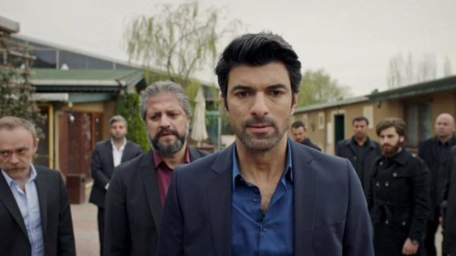 te yandan Engin Akyrek ve Fahriye Evcen'in barollerini paylat lene Kadar dizisi, erken final karar alarak yayn hayatna son verdi.