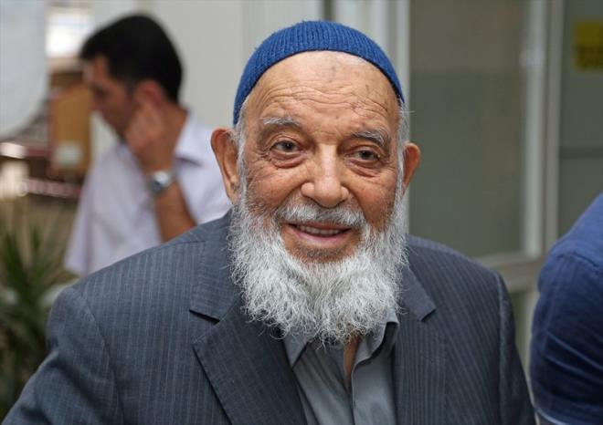 Acbadem Kayseri Hastanesi Batabibi mer Akbeyaz, 'Hastamz Ahmet Hamdi Gl, dn gece saat 00.05 sralarnda evinden ambulansla alnarak bilin bulankl, solunum sknts, bulant ve kusma ikayetleriyle, septik ok tansyla youn bakma alnd. Yaplan tm mdahalelere ramen kalp durmas sonucu 18.40 itibaryla kaybedildi' dedi.