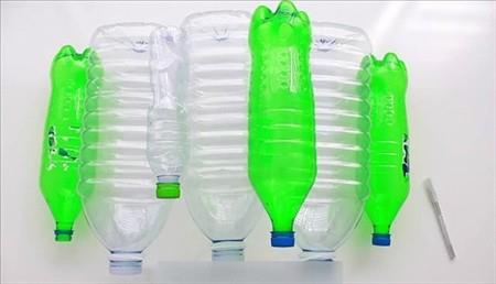 Plastik ielerden kk balklar avlamak iin tuzak yapmanz mmkn. te aamalar...