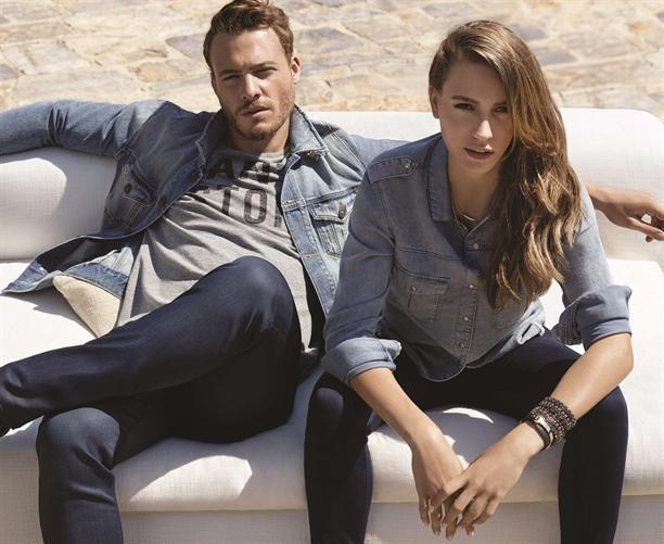 Sarkaya, kadn oyuncuya bakma sahnesini filmden karttrd.