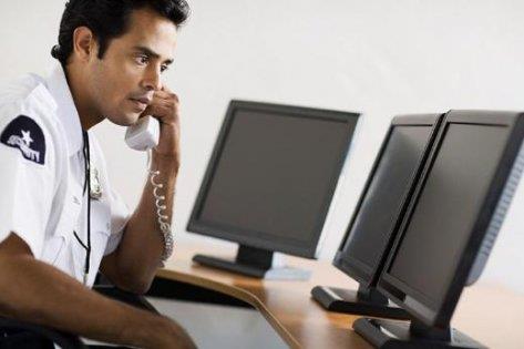 G�venlik G�revlisi    Y�ll�k geliri: 24 bin 147 Dolar