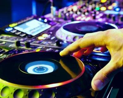 Disk Jokey (DJ)    Y�ll�k geliri: 27 bin 335 Dolar