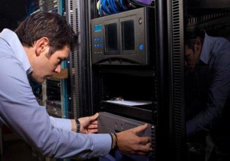 Elektrik Donat�m Tamircileri    Y�ll�k geliri: 50 bin 124 Dolar