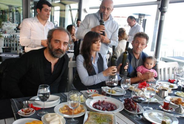 Monica Bellucci ve Vincent Cassell'in 14 yllk evlilii ihanet yznden bitti. Bellucci'nin 2009 ylnda Antalya'da tant Talman smailov'la ak yaad iddia ediliyor.