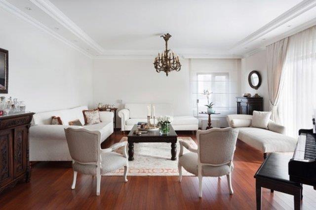 &#8220;Acarkent, ad gibi kendi iinde kk bir ehir. Her ey elimin altnda. ehre inmeden birok iimi buradan halledebiliyorum. Yeillikler iinde ve havas tertemiz. En nemlisi kzm Aye Nazl&#8217;nn okuluna ok yakn.&#8221;