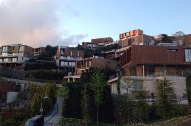 ift, iki ay nce satn aldklar villaya haziran aynda tanacak.