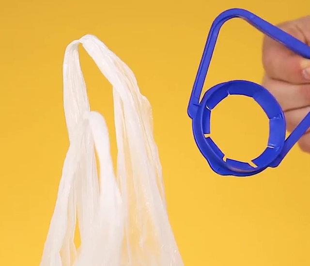 Plastik poetleri tamak ellerinizi actyorsa, su ielerinin kopalarn kullanabilirsiniz. Bu plastik paralar poete balayn. te hazr!