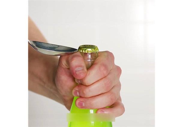 Aacak ilemini yapmak iin ekildeki gibi tutunuz.